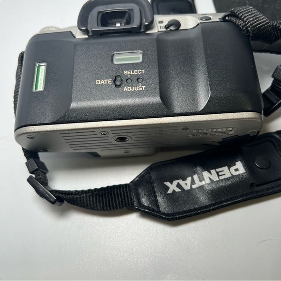 VINTAGE Pentax ZX-10 35mm SLR Film Camera With 28-80mm Lenses Untested - Picture 5 of 10